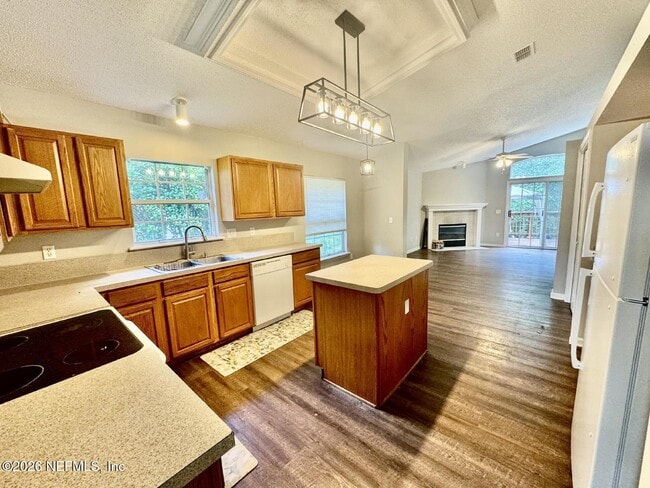 Building Photo - 12295 Sumter Square Dr E