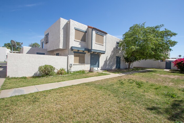 Primary Photo - 5214 N 42ND PKWY, PHOENIX AZ