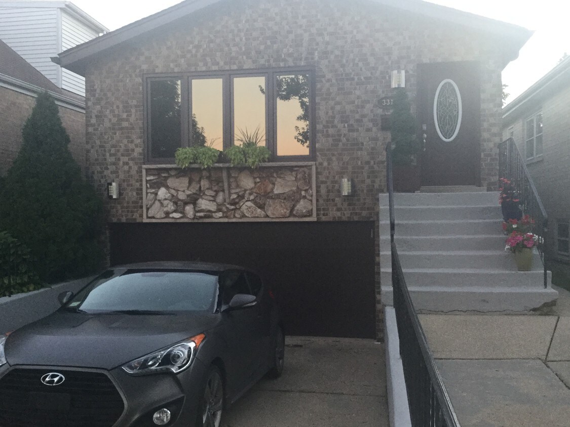 Front - 3318 N Osceola Ave