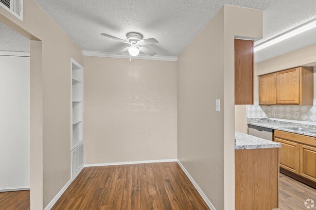 Building Photo - 3240 Bonnie Dr