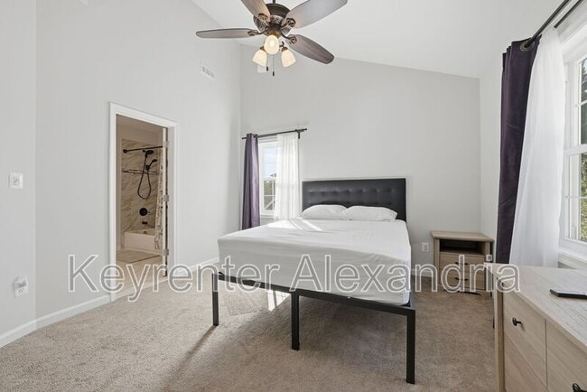 Photo - 6022 Rixey Dr House