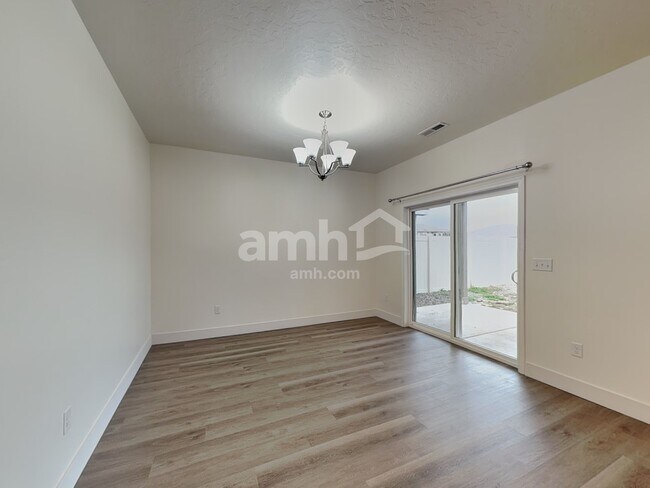 Foto del edificio - 302 E Sicily Dr