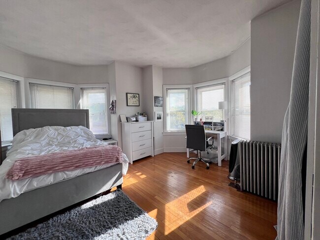 Foto del edificio - 3 Englewood Ave
