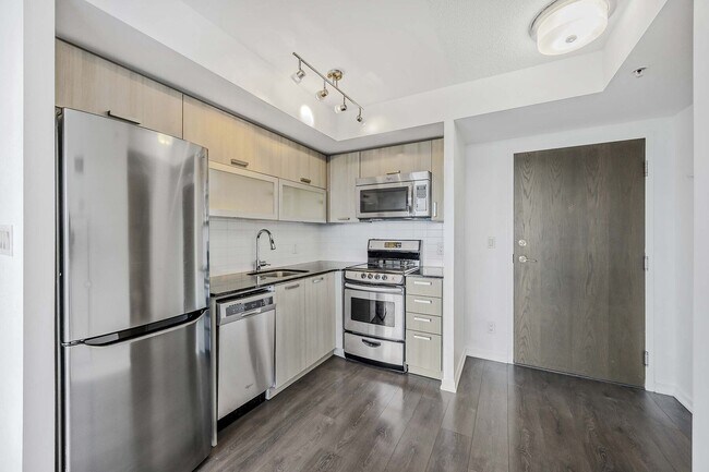 Building Photo - 68 Abell St