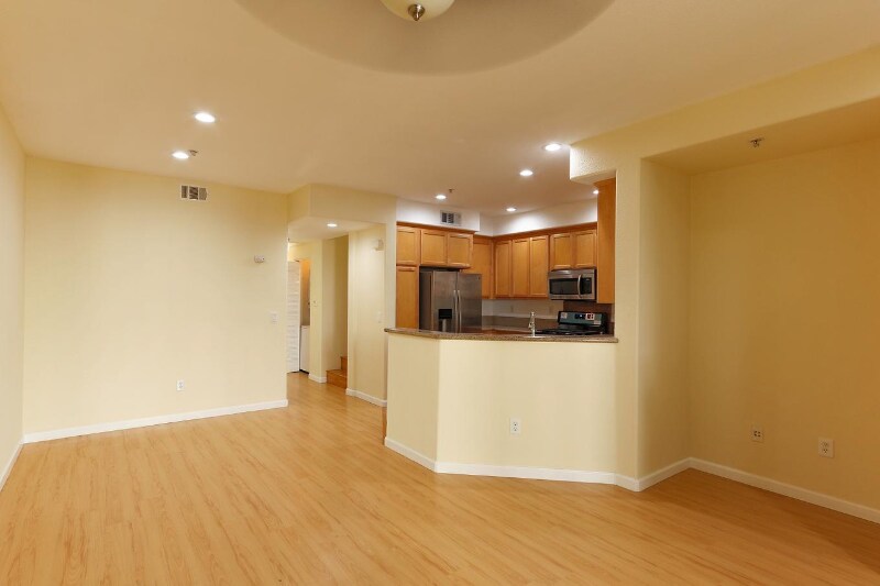 Foto principal - 43 Parc Pl Dr