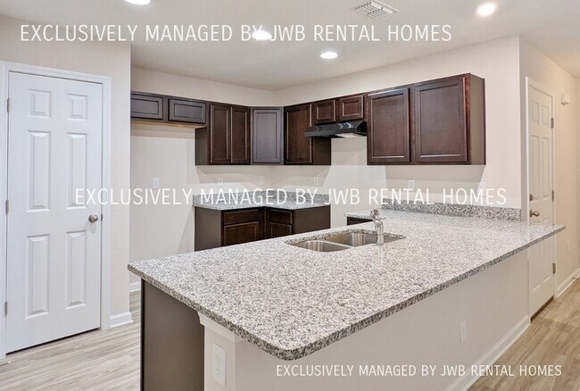 Building Photo - 1283 Pangola Dr