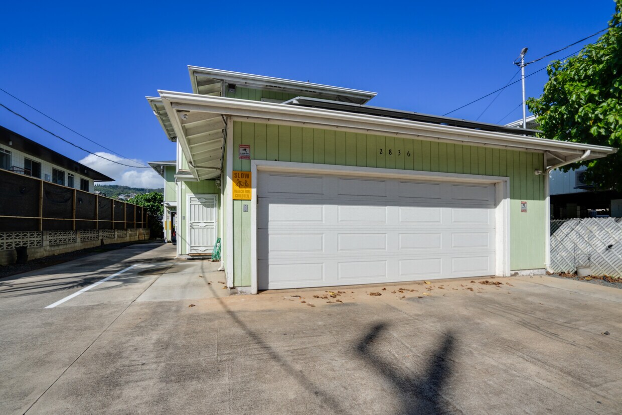 Primary Photo - 2836 Kaimuki Ave