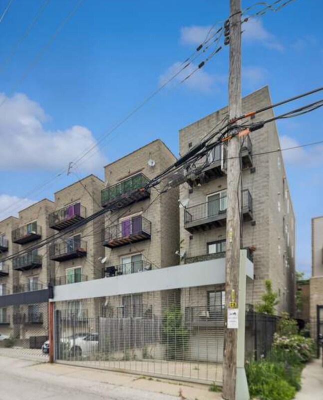 Foto del edificio - 2503 W Harrison St