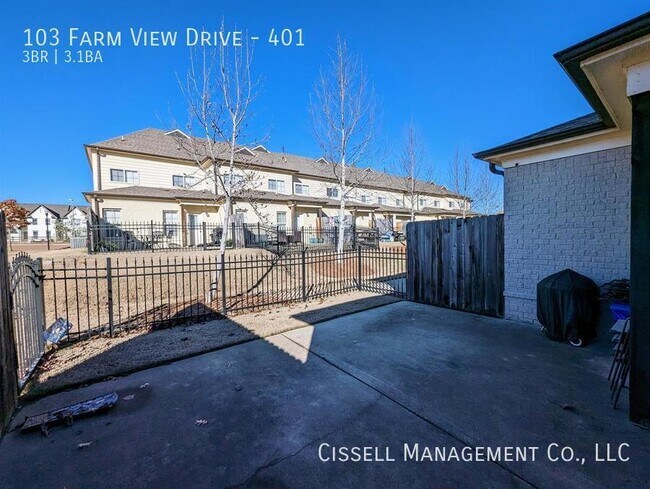 Building Photo - 103 Farm View Dr