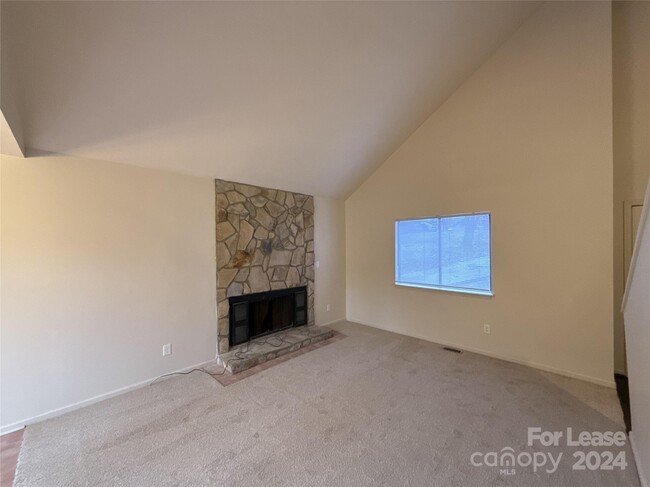 Foto del edificio - 4005 Larkspur Ln