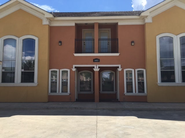 Building Photo - 1403 W Fig Ave