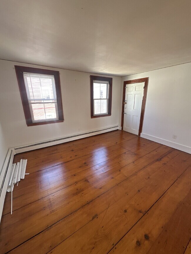 Foto del edificio - Tour 5/29 3pm-4pm. Price reduced!!! 1 Bed ...