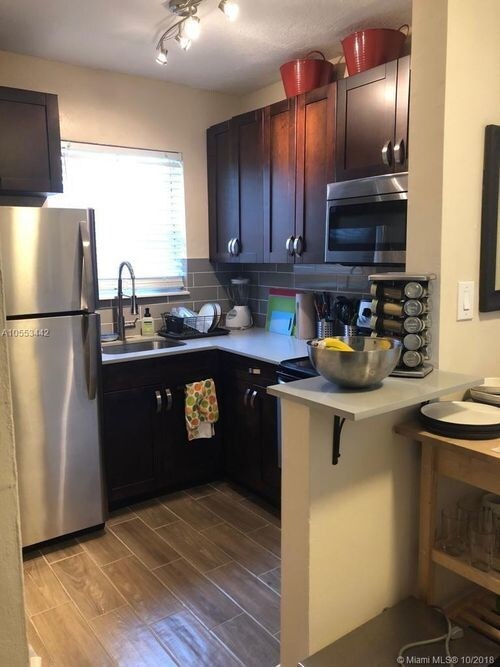 Foto del edificio - 2273 NW 65th St