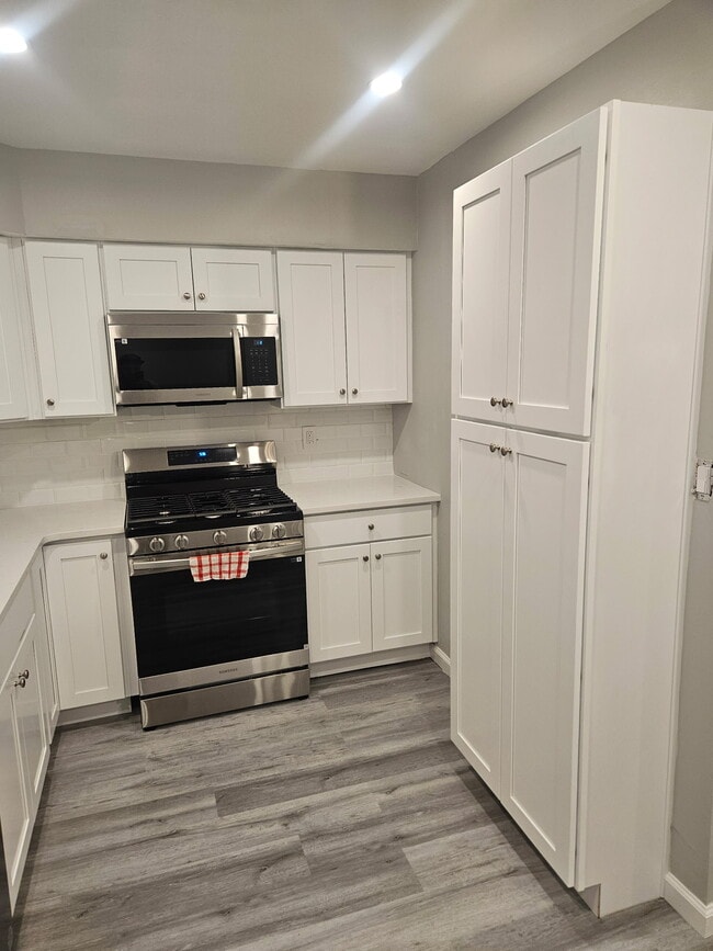 Kitchen - 87 Tansboro Rd
