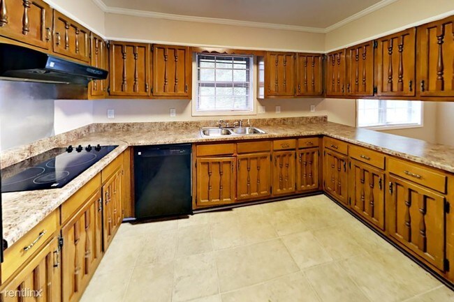 Foto del edificio - 5835 Mallory Rd