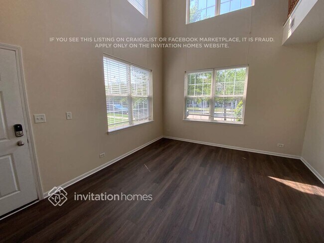 Building Photo - 2562 Hillsboro Blvd