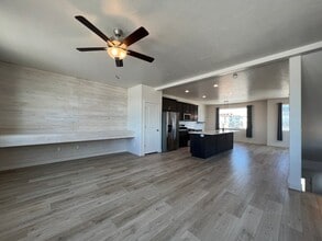 Building Photo - 418 Willow Leaf Rd