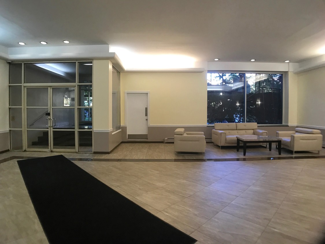 Foto principal - 4499 Henry Hudson Pkwy