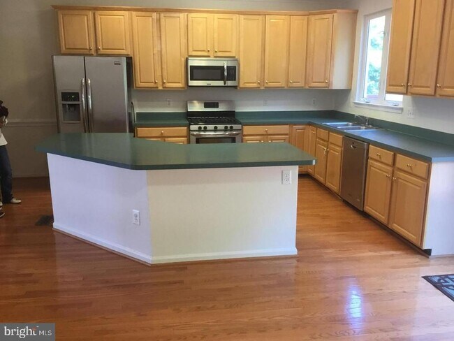 Building Photo - 5271 Ballycastle Cir