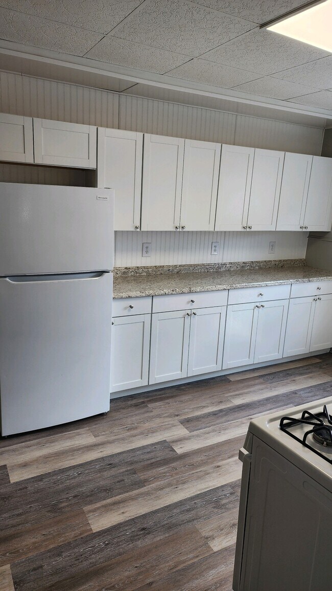 Kitchen - 25 W Genesee St