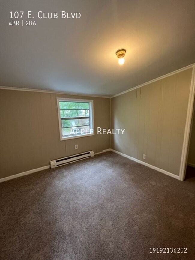 Foto del edificio - 107 E Club Blvd