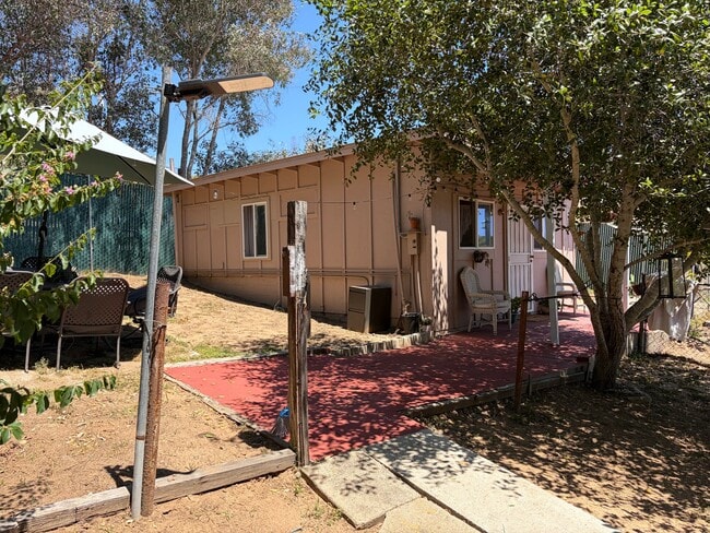 Building Photo - 3708 Linda Vista Dr