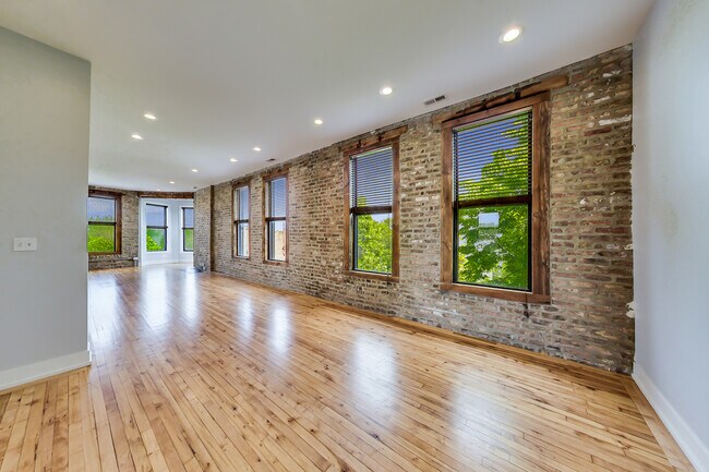 Foto del edificio - 1133 S Western Ave