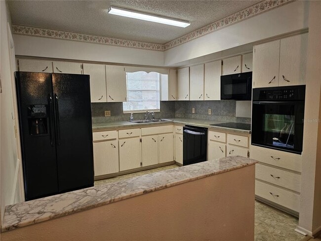 Building Photo - 2383 Netherlands Dr
