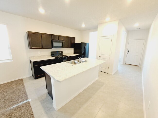 Building Photo - Energy Efficient Home!