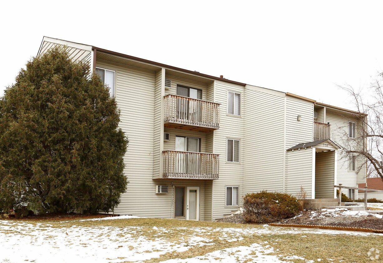 Rock Meadows Apartments in Delano, MN