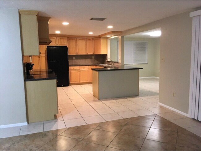 Building Photo - 3415 Allandale Dr