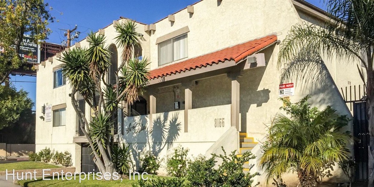 Foto principal - 3155 Rosecrans Ave