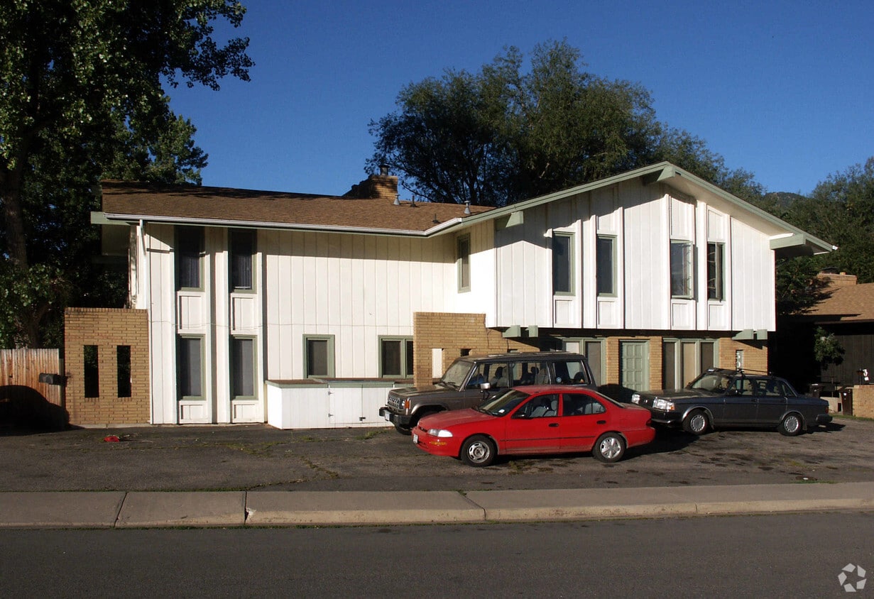 Primary Photo - 503 Harvard Ln