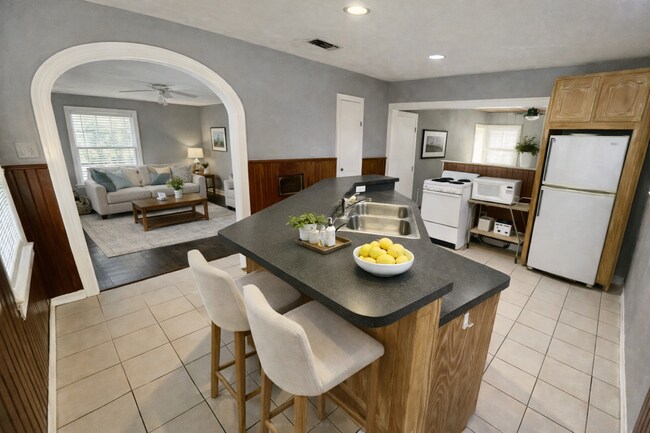 Foto del edificio - 3232 Cockrell Ave