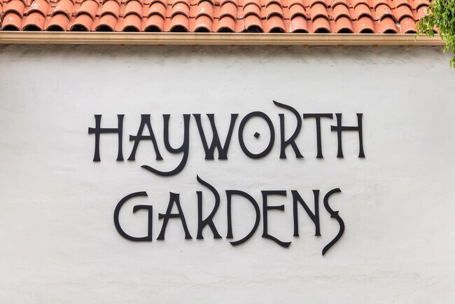 Foto del edificio - 1345 Hayworth Ave