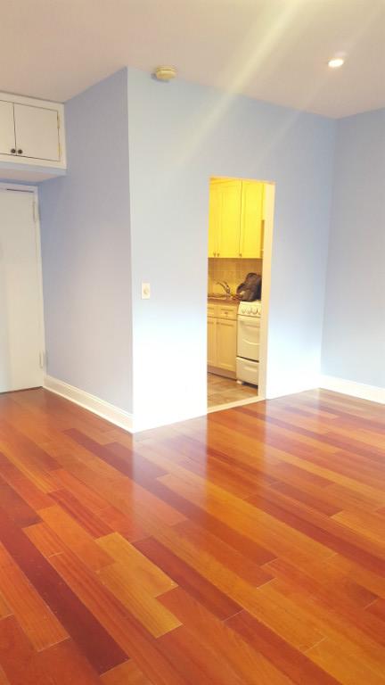 Foto del edificio - 217 W 79th St