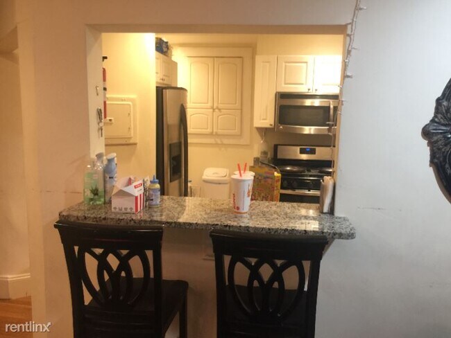 Foto del edificio - 4 br, 2 bath House - 49 Egmont St