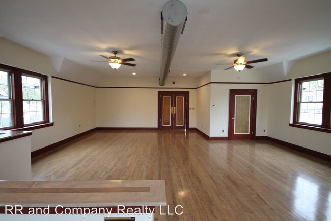 Foto del edificio - 1043 Sumner Ave