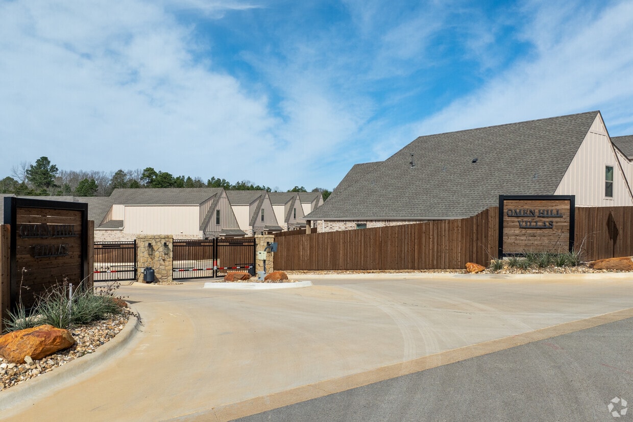 Entrance - Omen Hill Villas