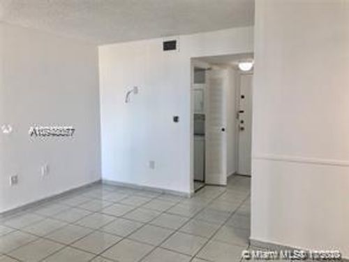 Building Photo - 2055 SW 122nd Ave