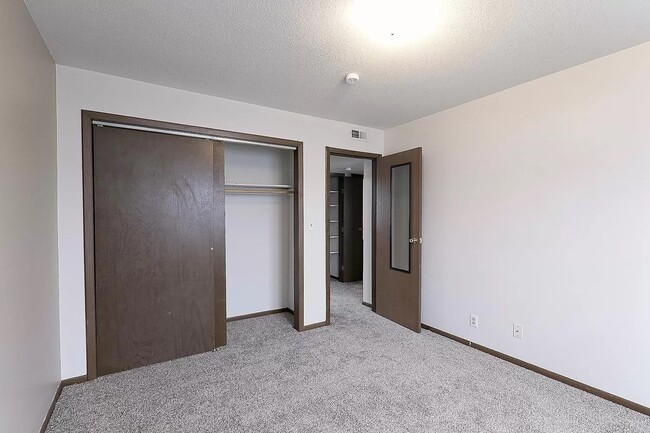 Building Photo - 4106 Baldwin Ave