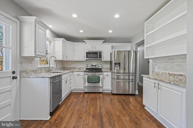 Building Photo - 6703 Autumn View Ct