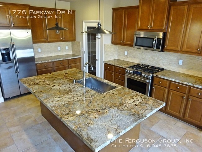 Building Photo - Former Model Home in the Heart of Folsom