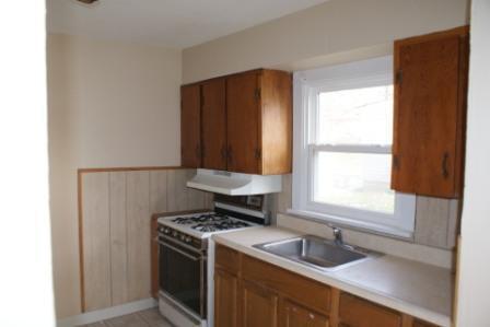Foto del edificio - 3 Bedroom in Hazelwood with hardwood floors