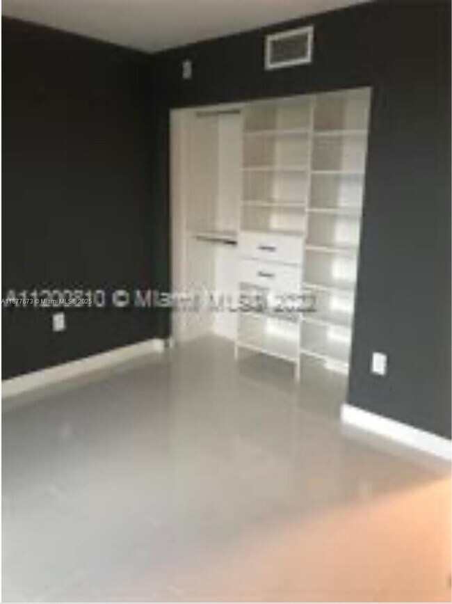 Foto del edificio - 2075 SW 122nd Ave