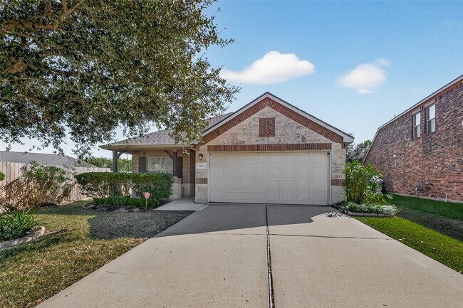 Foto del edificio - 13002 Trail Manor Dr