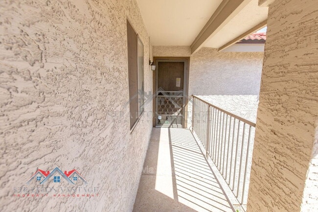 Foto del edificio - 10610 S 48th St