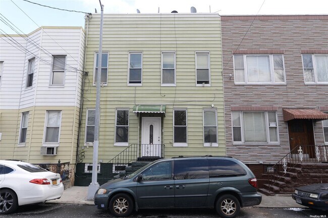 Building Photo - 54-10 Nurge Ave