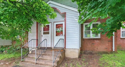 Building Photo - 33 Greenfield St