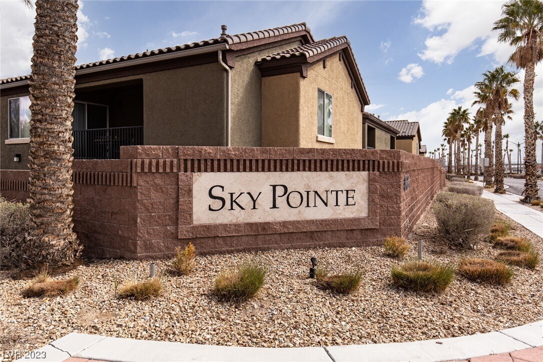 5750 Sky Pointe Drnull